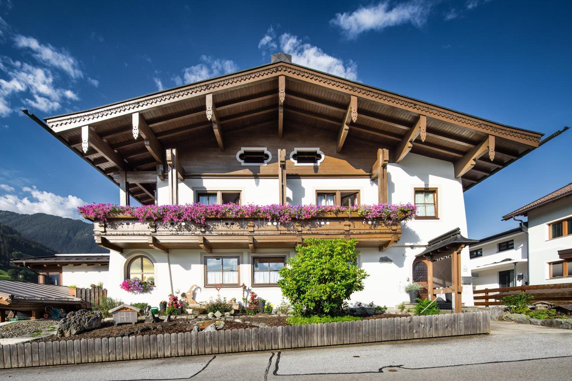 Gaestehaus Stotter Neukirchen am Großvenediger Εξωτερικό φωτογραφία